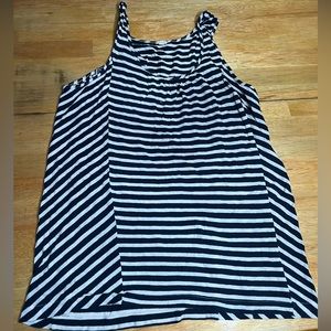 black and white sleeveless top